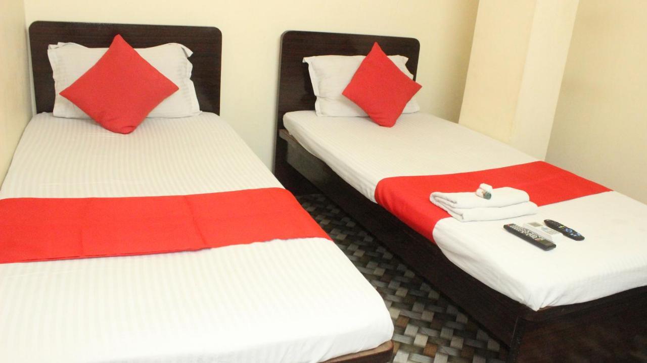 Hotel Galaxy Inn ดูร์กาปูร์ ภายนอก รูปภาพ