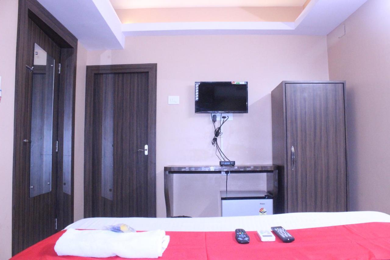 Hotel Galaxy Inn ดูร์กาปูร์ ภายนอก รูปภาพ