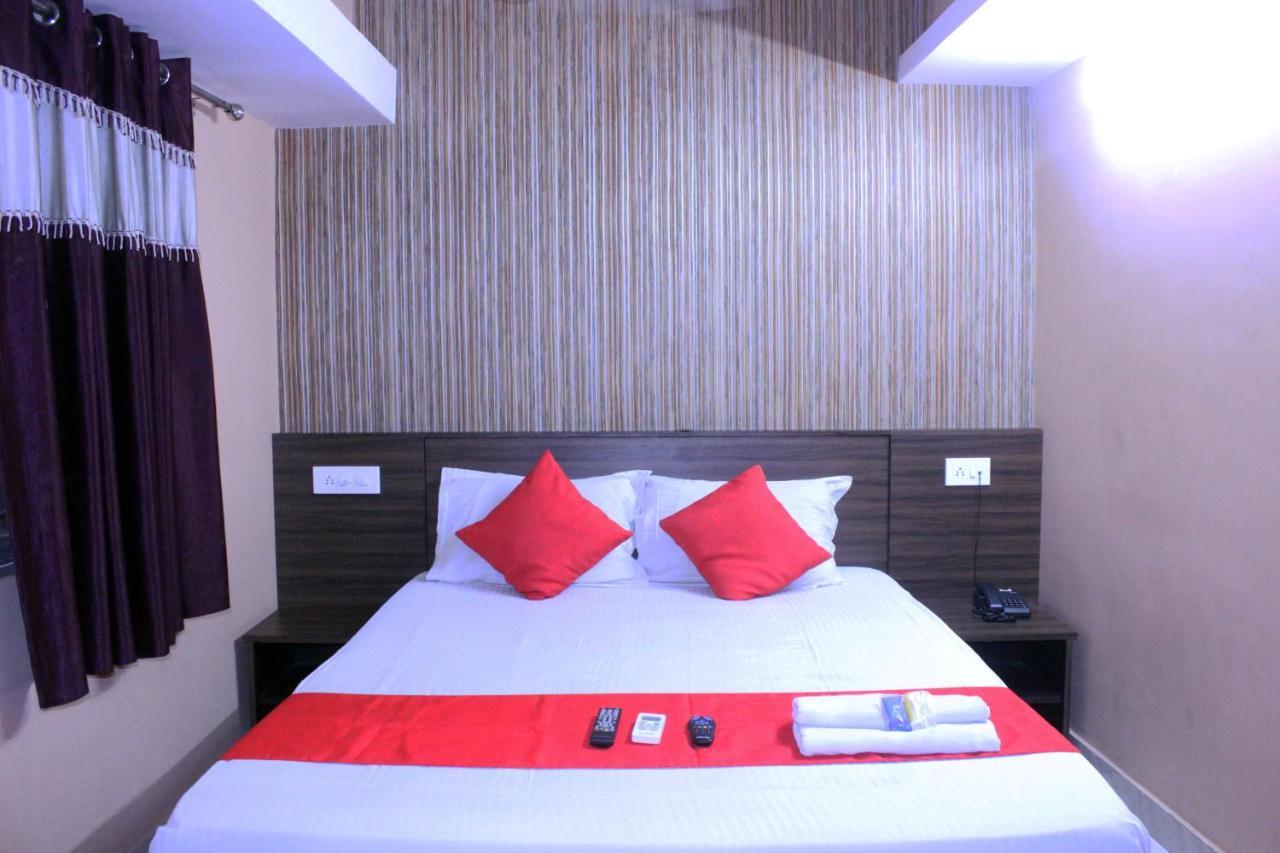 Hotel Galaxy Inn ดูร์กาปูร์ ภายนอก รูปภาพ