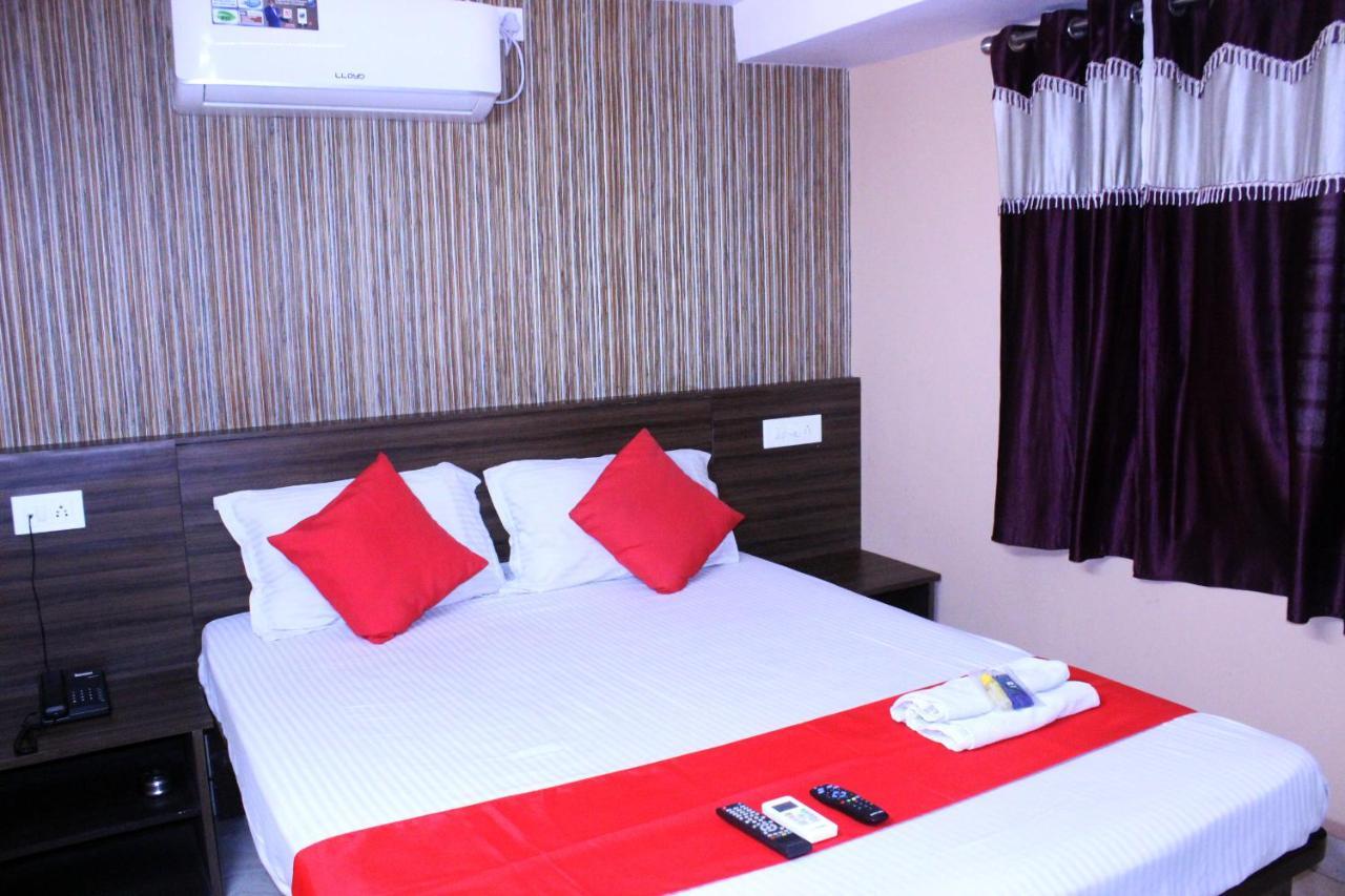Hotel Galaxy Inn ดูร์กาปูร์ ภายนอก รูปภาพ
