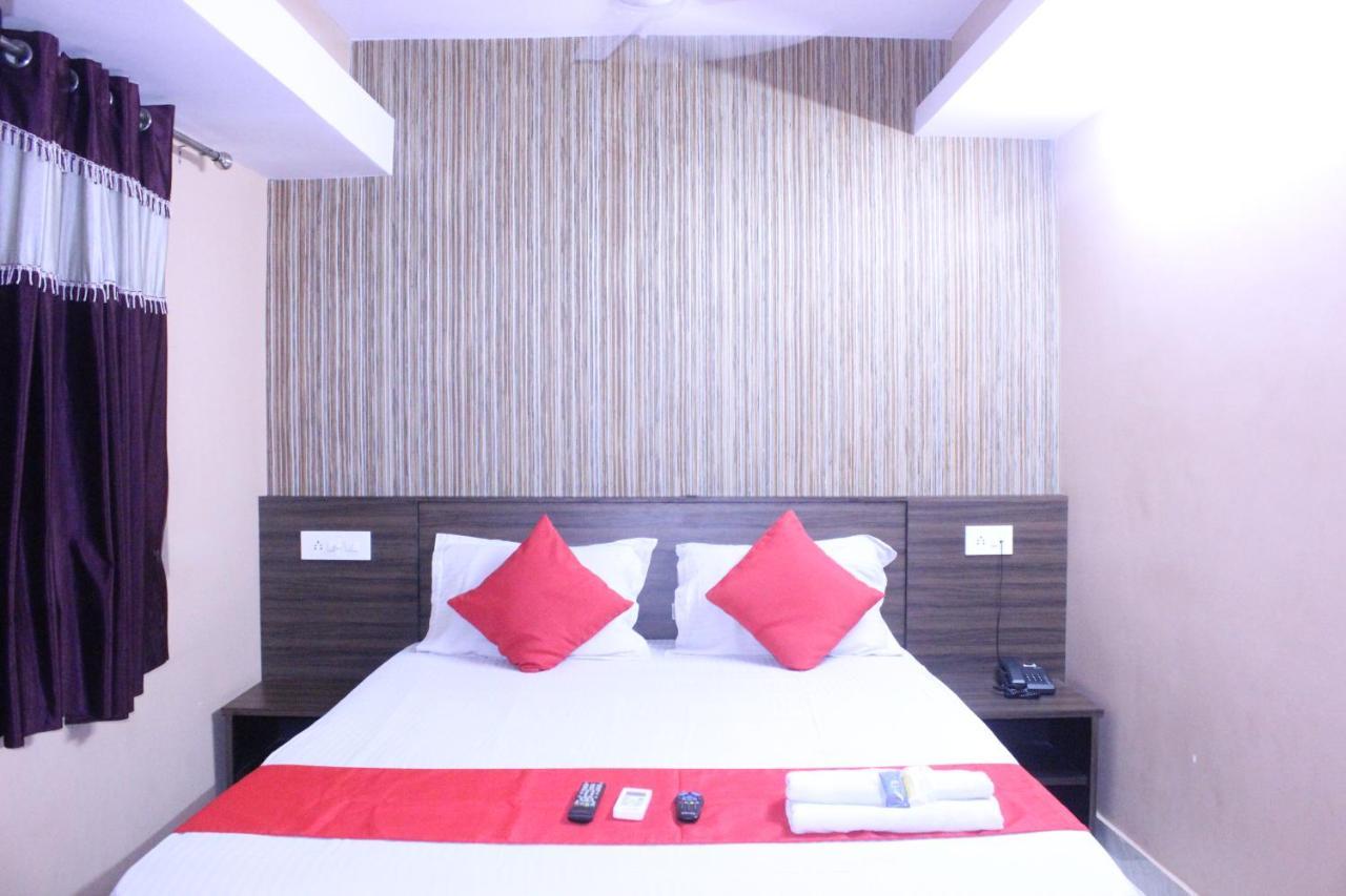 Hotel Galaxy Inn ดูร์กาปูร์ ภายนอก รูปภาพ