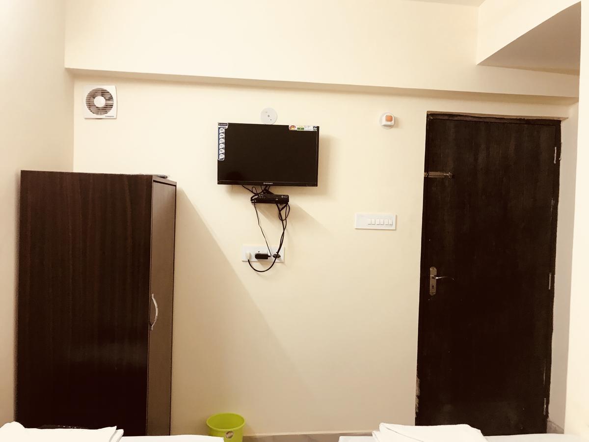 Hotel Galaxy Inn ดูร์กาปูร์ ภายนอก รูปภาพ