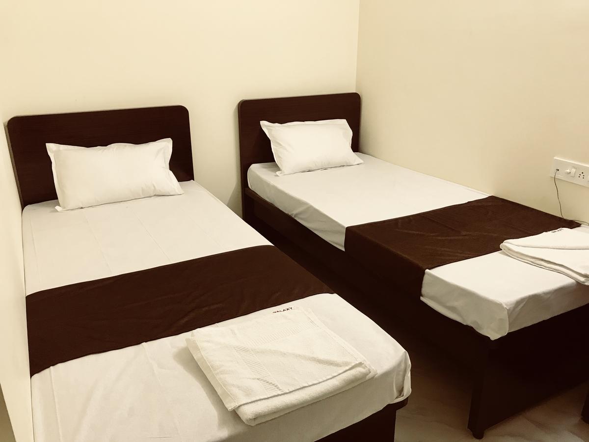 Hotel Galaxy Inn ดูร์กาปูร์ ภายนอก รูปภาพ